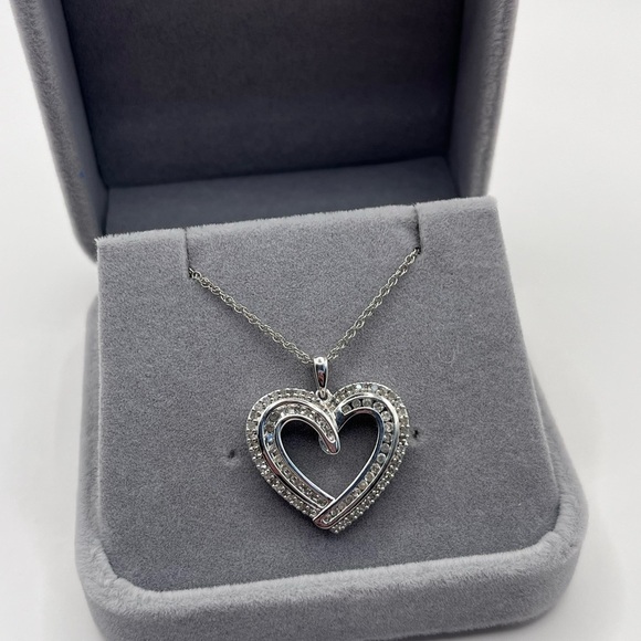 0.50 CT Natural Diamond Large Heart Sterling Silver Necklace - Picture 6 of 8